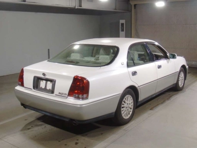 TOYOTA CROWN MAJESTA