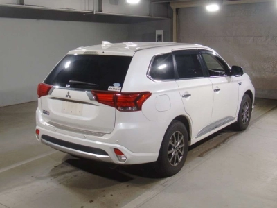 MITSUBISHI OUTLANDER PHEV