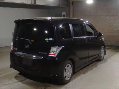 HONDA FREED HYBRID