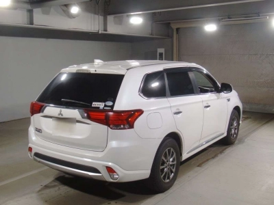 MITSUBISHI OUTLANDER PHEV