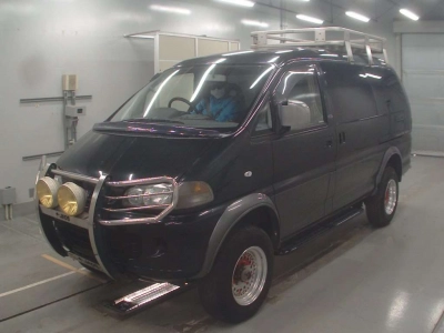 MITSUBISHI DELICA SPACE GEAR