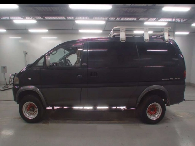 MITSUBISHI DELICA SPACE GEAR