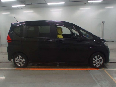 HONDA FREED + HYBRID