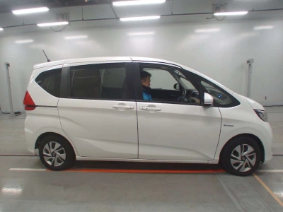 HONDA FREED HYBRID