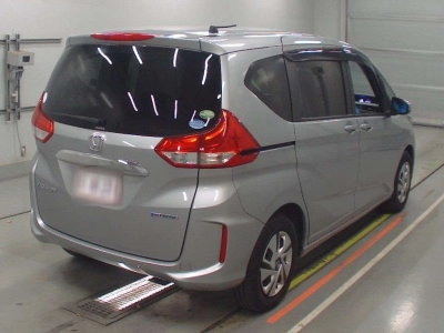 HONDA FREED + HYBRID