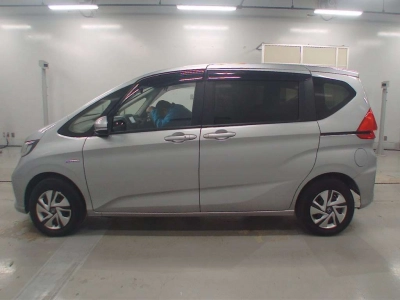 HONDA FREED + HYBRID