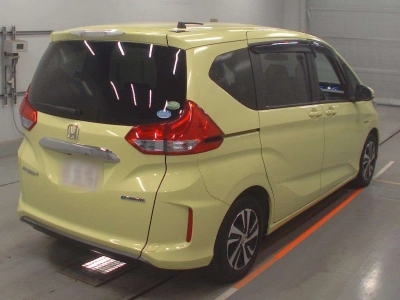 HONDA FREED + HYBRID