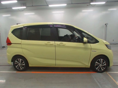 HONDA FREED + HYBRID