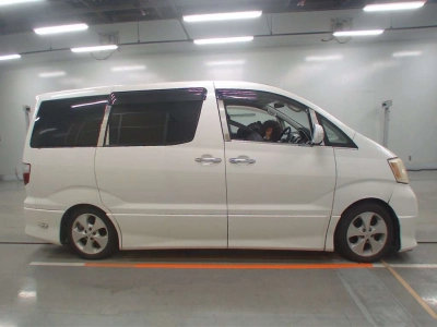 TOYOTA ALPHARD V