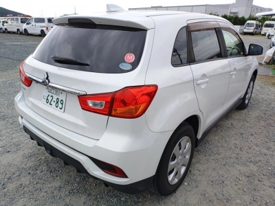 MITSUBISHI RVR