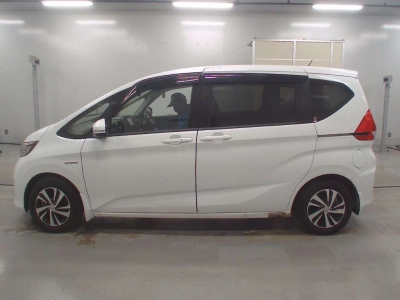 HONDA FREED HYBRID