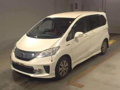 HONDA FREED HYBRID