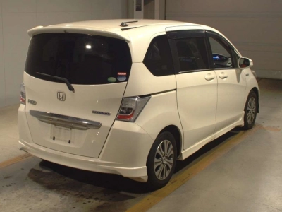 HONDA FREED HYBRID