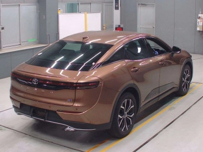 TOYOTA CROWN CROSSOVER