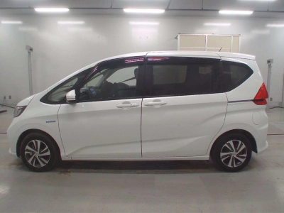 HONDA FREED + HYBRID