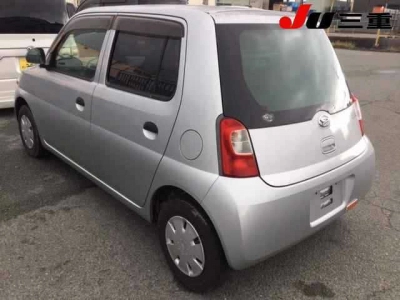 DAIHATSU ESSE