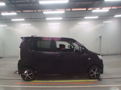 SUZUKI WAGON R STINGRAY