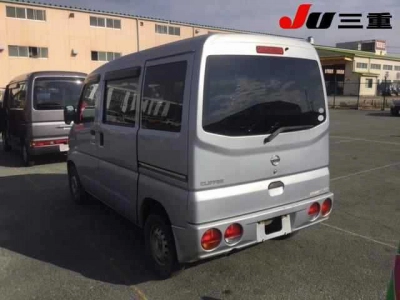 NISSAN CLIPPER VAN