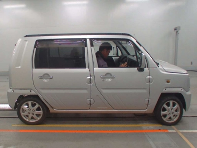 DAIHATSU NAKED