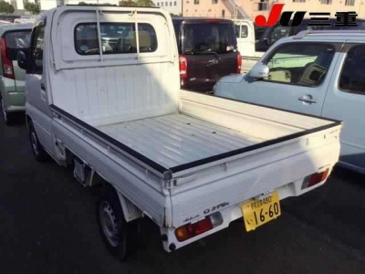 NISSAN CLIPPER TRUCK
