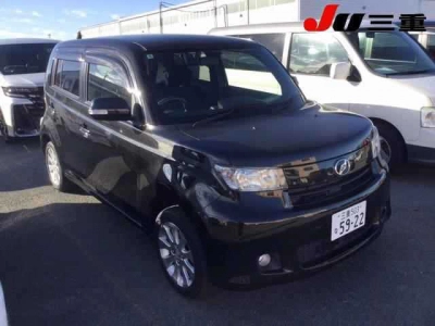 TOYOTA BB