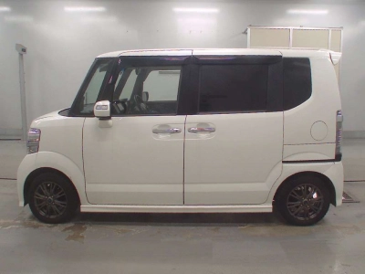 HONDA N BOX CUSTOM