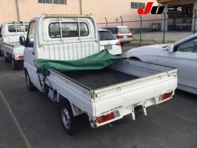 NISSAN CLIPPER TRUCK