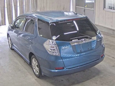 HONDA FIT SHUTTLE
