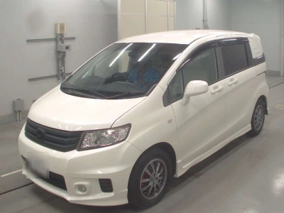 HONDA FREED SPIKE