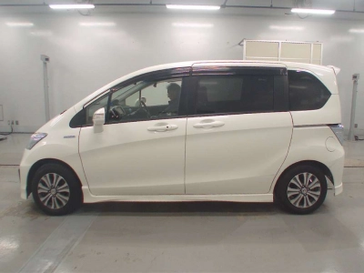 HONDA FREED HYBRID