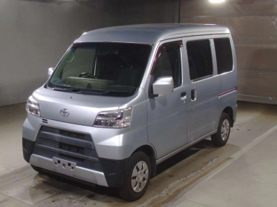 TOYOTA PIXIS VAN