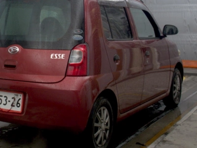 DAIHATSU ESSE