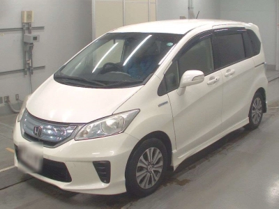 HONDA FREED HYBRID