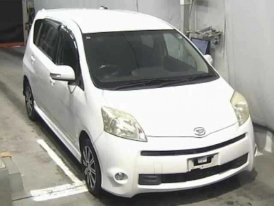 DAIHATSU BOON LUMINAS