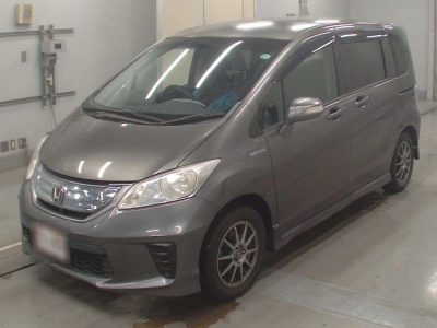 HONDA FREED HYBRID