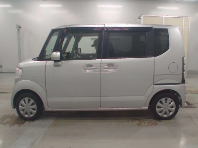 HONDA N BOX +