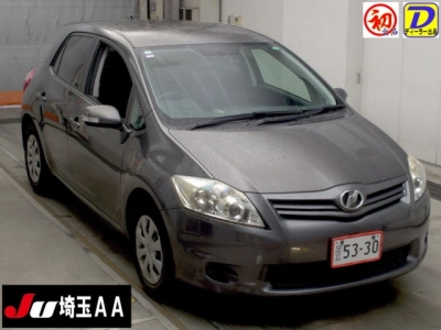TOYOTA AURIS