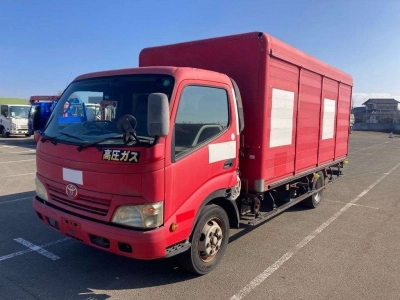 TOYOTA DYNA TRUCK