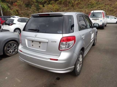 SUZUKI SX4