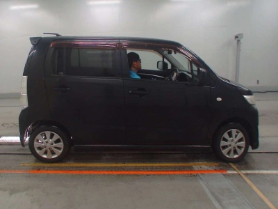 SUZUKI WAGON R STINGRAY