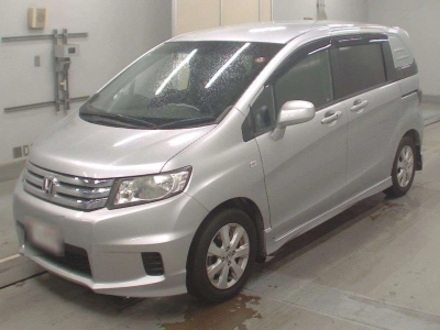 HONDA FREED SPIKE