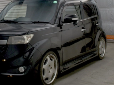 TOYOTA BB