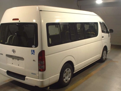 TOYOTA REGIUS VAN