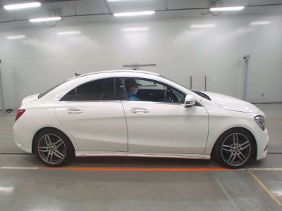 MERCEDES BENZ CLA