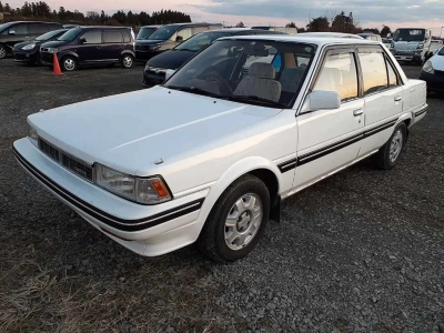 TOYOTA CARINA