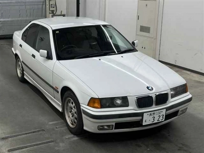 BMW 3 SERIES