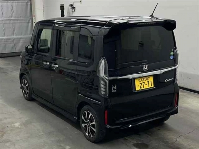 HONDA N BOX CUSTOM