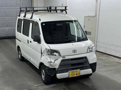 TOYOTA PIXIS VAN