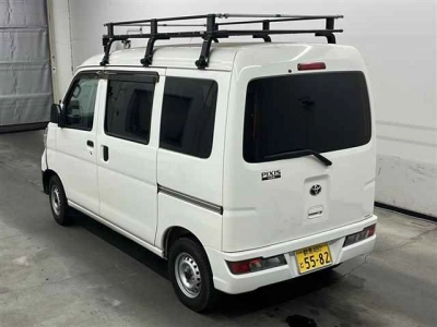 TOYOTA PIXIS VAN