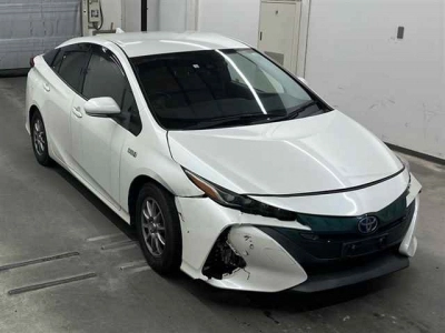 TOYOTA PRIUS PHV
